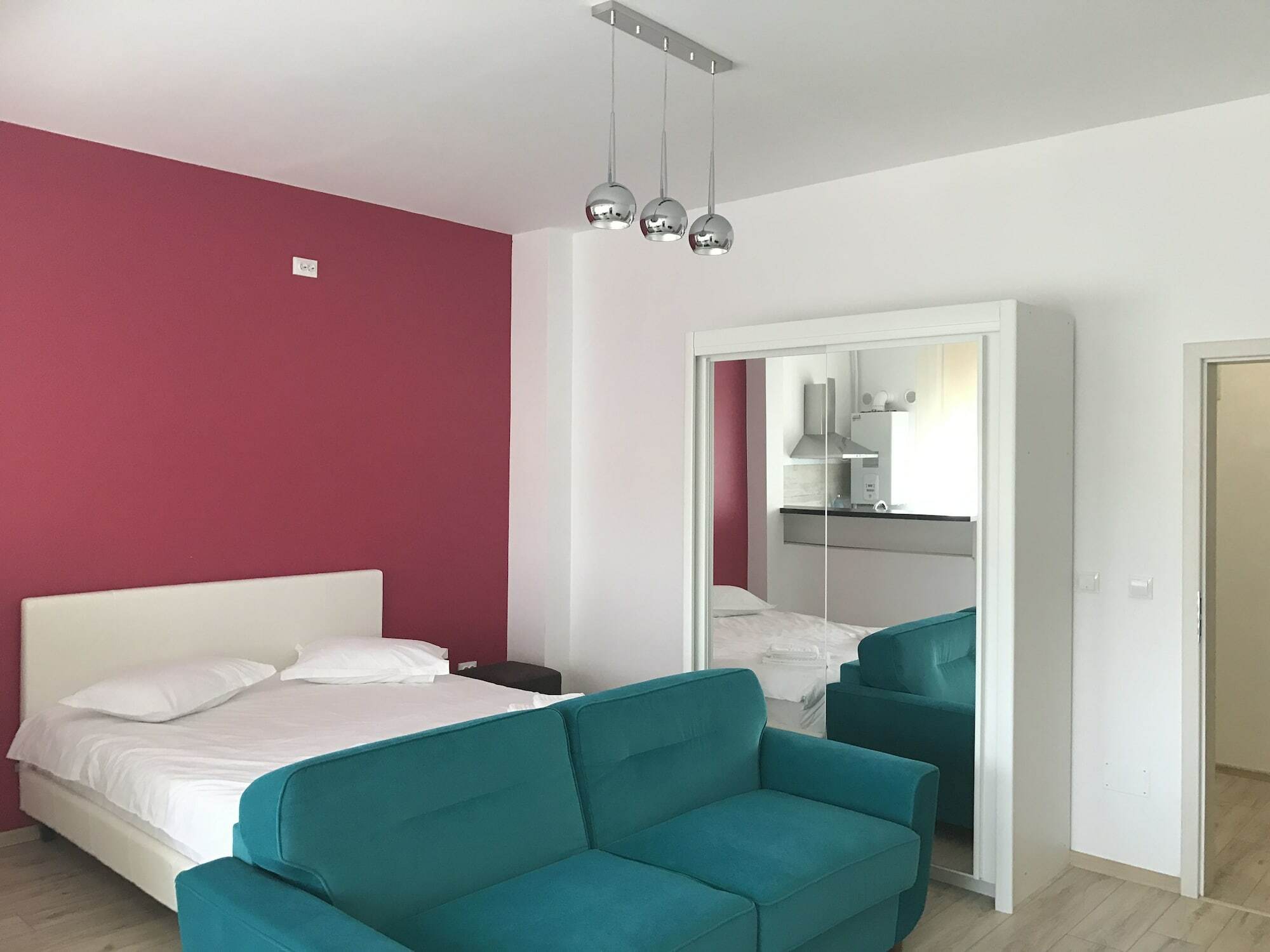 Metropolitan Iassium Luxury Suites ยาช ภายนอก รูปภาพ